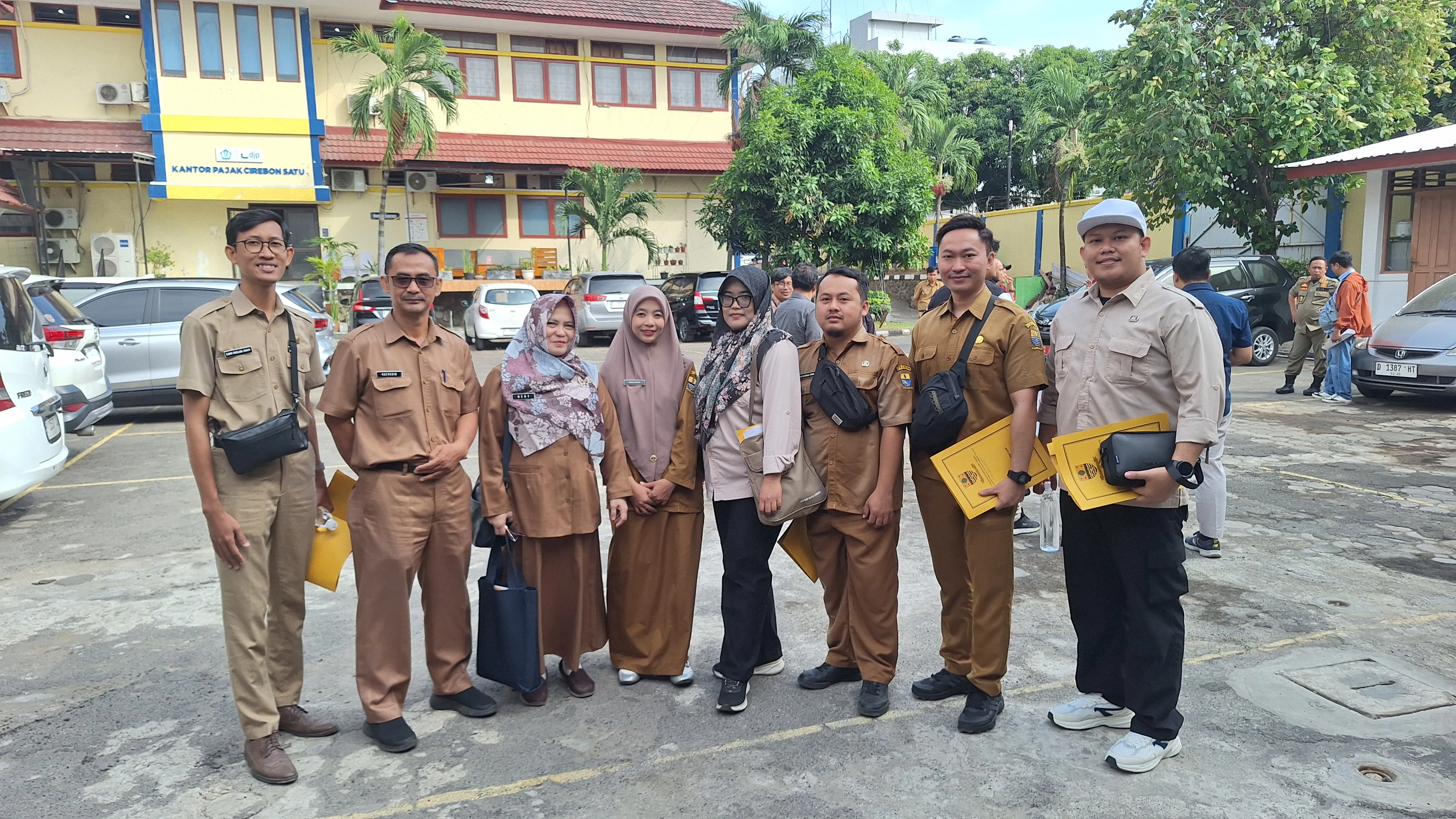 DPMPTSP Kota Cirebon Ikuti Kegiatan Canvassing Optimalisasi Pendataan Pengelolaan Pajak Pusat dan  Pajak Daerah